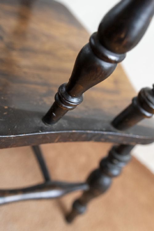 A FINE EXAMPLE OF AN ANTIQUE SMOKERS BOW WITH DOUBLE STRETCHER TO BASE - ADDITIONAL PHOTO 2