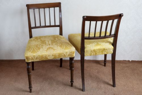 PAIR OF 18TH CENTURY SIDE CHAIRS IN EXCELLENT CONDITION - ADDITIONAL PHOTO 3