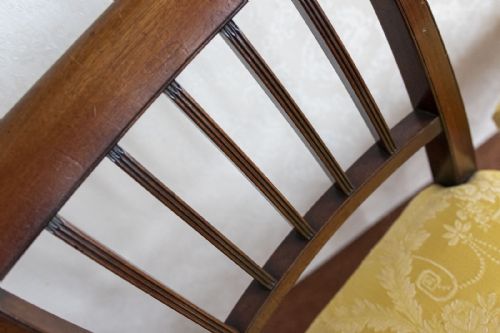 PAIR OF 18TH CENTURY SIDE CHAIRS IN EXCELLENT CONDITION - ADDITIONAL PHOTO 4