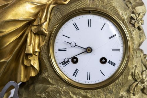 AMAZING 19TH CENTURY FRENCH MOTEL CLOCK OF ELEGANT PROPORTIONS - ADDITIONAL PHOTO 3