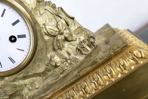 AMAZING 19TH CENTURY FRENCH MOTEL CLOCK OF ELEGANT PROPORTIONS - ADDITIONAL PHOTO 4