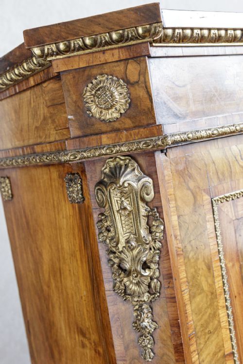 ENGLISH BURR WALNUT CABINET WITH MARQUETRY DETAIL - ADDITIONAL PHOTO 2