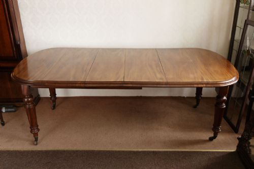 victorian mahogany dining table with 2 removable leaves - CATEGORY: ANTIQUE TABLES - DATED 19TH CENTURY