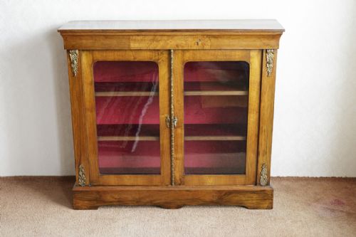 VICTORIAN BURR WALNUT BOOKCASE WITH TWO DOORS - ADDITIONAL PHOTO 1