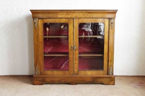 VICTORIAN BURR WALNUT BOOKCASE WITH TWO DOORS - ADDITIONAL PHOTO 3