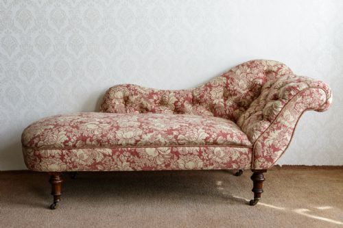 good victorian single ended chaise longue - CATEGORY: ANTIQUE SOFAS - DATED VICTORIAN