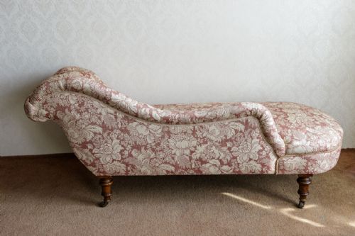 GOOD VICTORIAN SINGLE ENDED CHAISE LONGUE - ADDITIONAL PHOTO 3