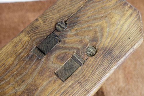 A QUIRKY AND ATTRACTIVE VINTAGE PINE STOOL - ADDITIONAL PHOTO 5