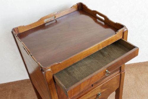 18TH CENTURY MAHOGANY TRAY TOP POT CUPBOARD - ADDITIONAL PHOTO 2