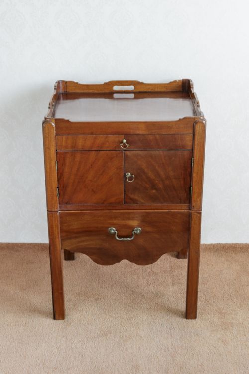 18TH CENTURY MAHOGANY TRAY TOP POT CUPBOARD - ADDITIONAL PHOTO 6