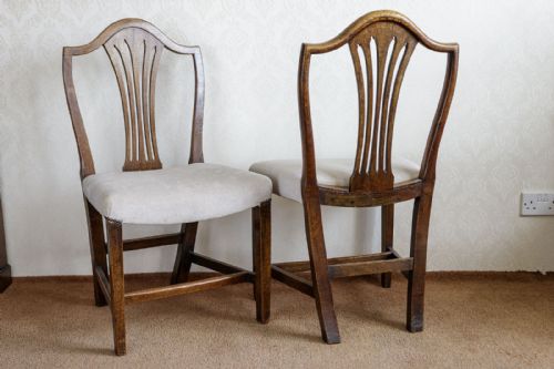 A SET OF SIX HEPPLEWHITE STYLE DINING CHAIRS - ADDITIONAL PHOTO 2