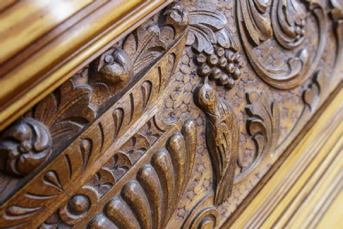 FINE QUALITY SETTLE IN COLUMBIAN PINE - ADDITIONAL PHOTO 7