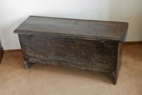 LATE 17TH OR EARLY 18TH CENTURY OAK PLANK CHEST - ADDITIONAL PHOTO 13
