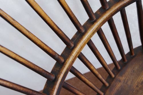 EARLY 19TH CENTURY HOOPBACK WINDSOR CHAIR IN ASH - ADDITIONAL PHOTO 3