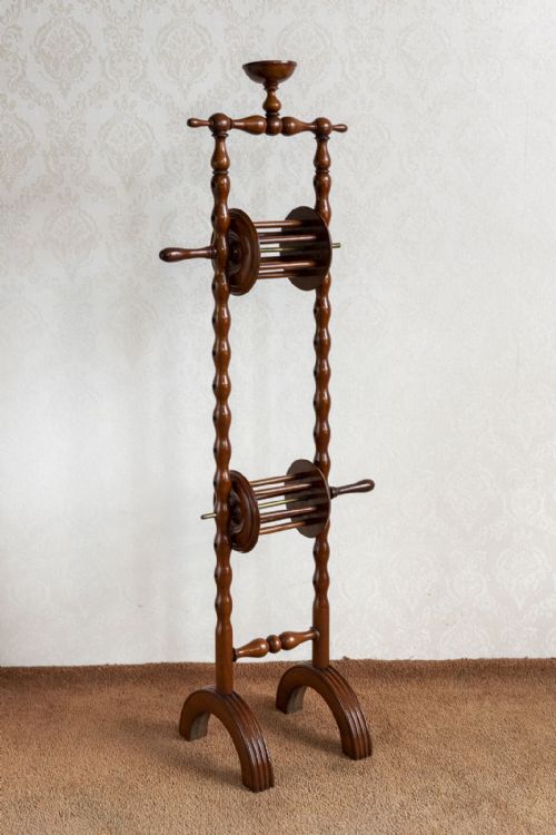 a very unusual 19th century double wool winder - CATEGORY: ANTIQUE MISCELLANEOUS - DATED 19TH CENTURY