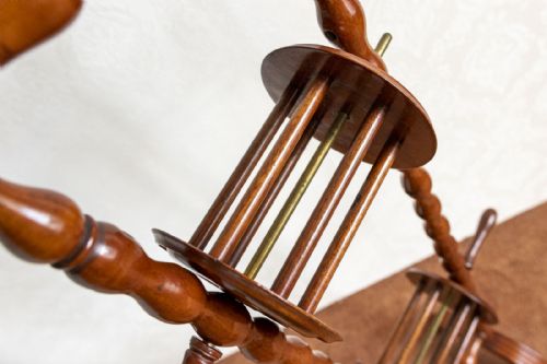 A VERY UNUSUAL 19TH CENTURY DOUBLE WOOL WINDER - ADDITIONAL PHOTO 3