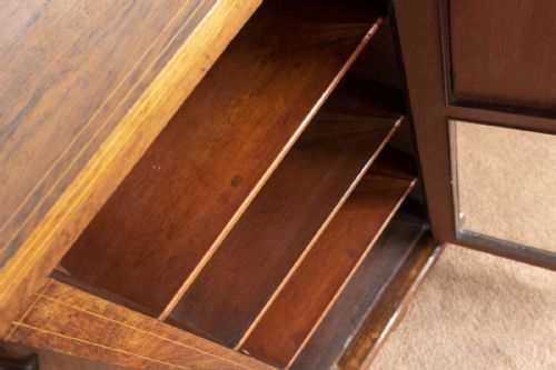 A LATE 19TH CENTURY MUSIC CABINET IN ROSEWOOD - ADDITIONAL PHOTO 2