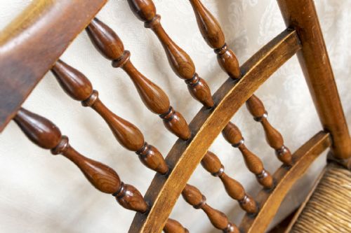 A SET OF FOUR LANCASHIRE SPINDLE BACK CHAIRS IN ASH - ADDITIONAL PHOTO 1
