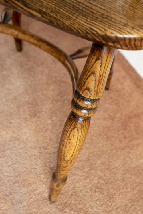 A GOOD EARLY EXAMPLE OF 19TH CENTURY HOOPBACK WINDSOR CHAIR - ADDITIONAL PHOTO 4