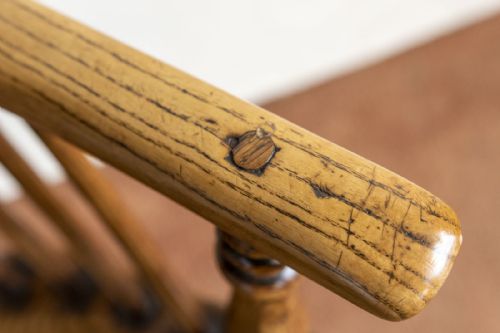 A GOOD EARLY EXAMPLE OF 19TH CENTURY HOOPBACK WINDSOR CHAIR - ADDITIONAL PHOTO 7