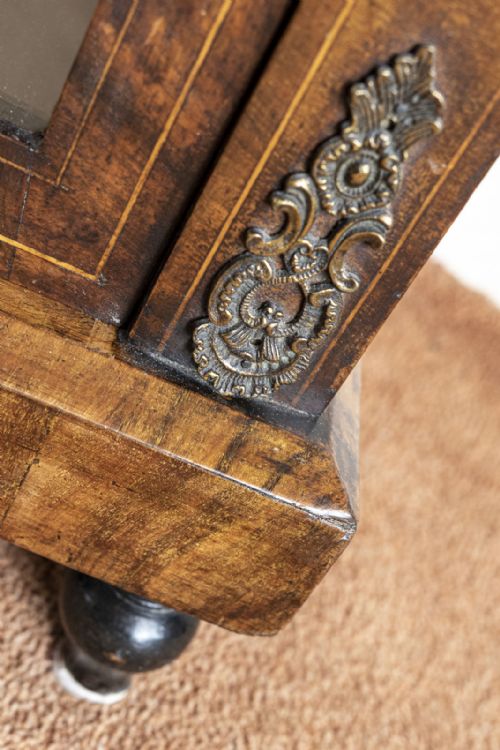 A HANDSOME VICTORIAN PIER CABINET - ADDITIONAL PHOTO 2