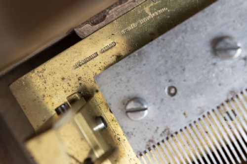 VERY EARLY SWISS MUSIC BOX - ADDITIONAL PHOTO 3