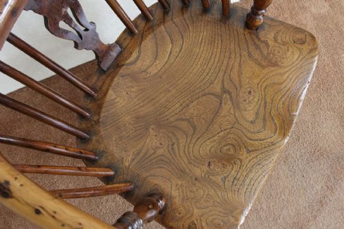 FINEST ENGLISH LOW BACK WINDSOR CHAIR WITH CRINOLINE STRETCHER - ADDITIONAL PHOTO 4