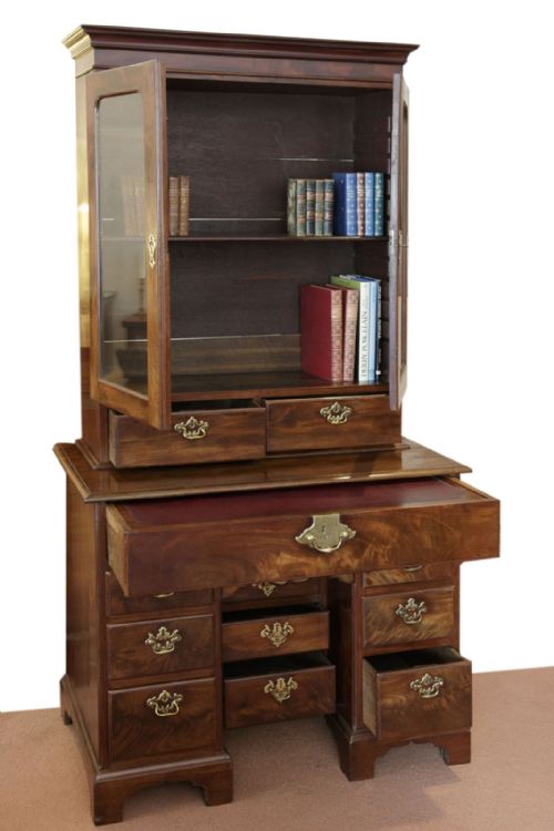 18TH CENTURY MAHOGANY SECRETAIRE BOOKCASE - ADDITIONAL PHOTO 1
