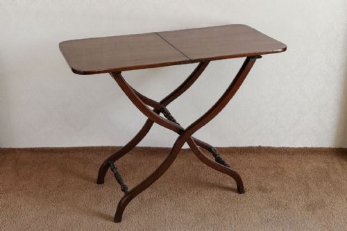 early 19th century mahogany folding coaching table - CATEGORY: ANTIQUE TABLES - DATED 19TH CENTURY