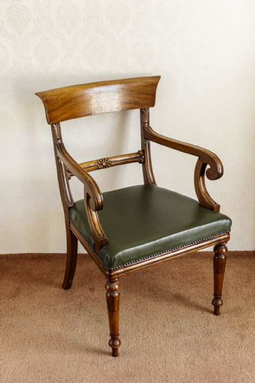 VERY GOOD GEORGE III CARVER CHAIR - ADDITIONAL PHOTO 1