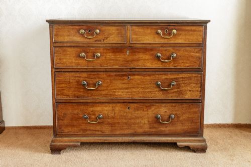 GEORGE III PERIOD DRESSING CHEST - ADDITIONAL PHOTO 1