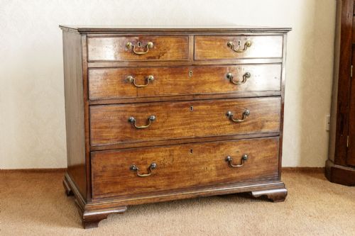 GEORGE III PERIOD DRESSING CHEST - ADDITIONAL PHOTO 2