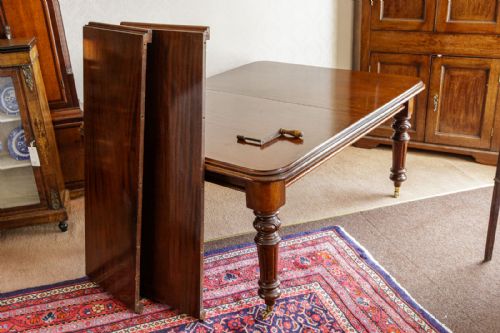 SMART VICTORIAN EXTENDING DINING TABLE IN MAHOGANY - ADDITIONAL PHOTO 4