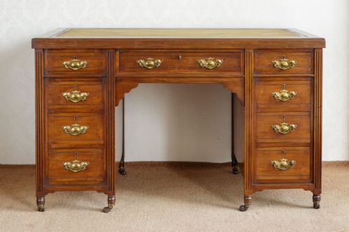 LATE VICTORIAN KNEEHOLE DESK IN WALNUT - ADDITIONAL PHOTO 2