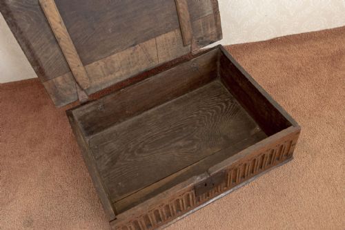 GOOD 17TH CENTURY OAK BIBLE BOX - ADDITIONAL PHOTO 4