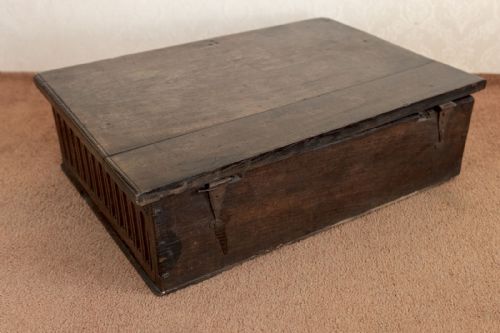 GOOD 17TH CENTURY OAK BIBLE BOX - ADDITIONAL PHOTO 7