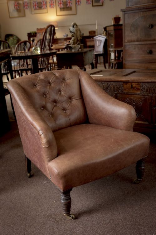 EARLY 19TH CENTURY EASY CHAIR WITH A VERY ATTRACTIVE QUALITY LEATHER COVERING - ADDITIONAL PHOTO 2