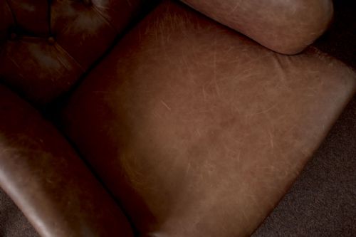 EARLY 19TH CENTURY EASY CHAIR WITH A VERY ATTRACTIVE QUALITY LEATHER COVERING - ADDITIONAL PHOTO 4