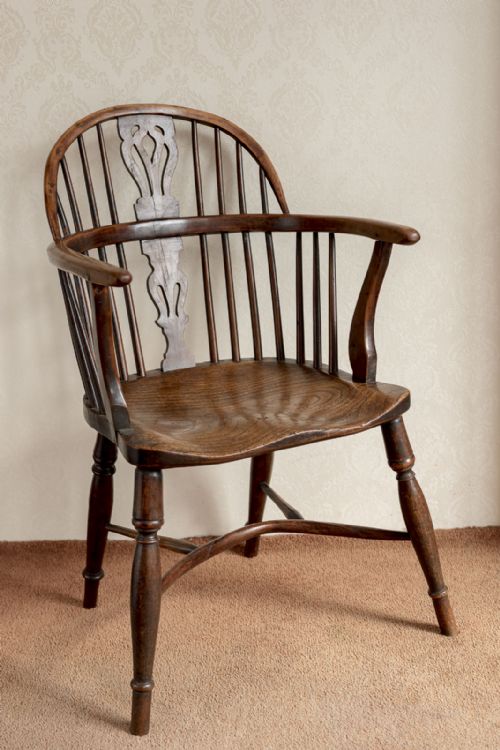 early 19th century hoopback windsor - CATEGORY: ANTIQUE CHAIRS - DATED 19TH CENTURY