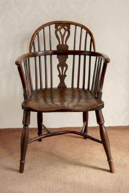 EARLY 19TH CENTURY HOOPBACK WINDSOR - ADDITIONAL PHOTO 4