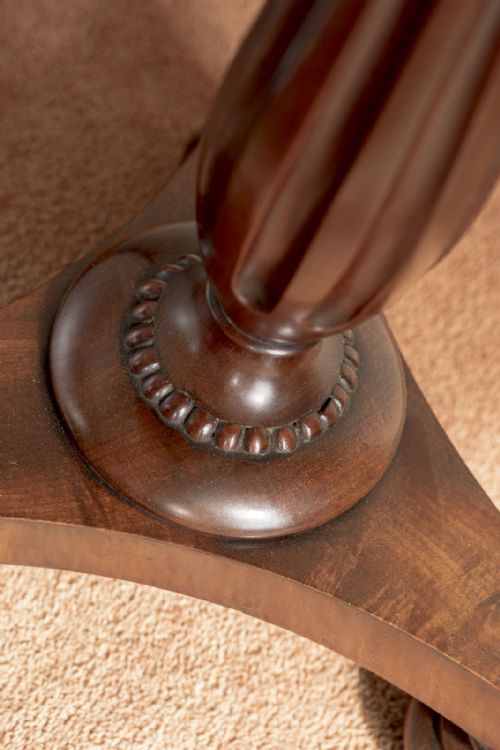 WONDERFUL CIRCULAR PEDESTAL STYLE TABLE IN MAHOGANY - ADDITIONAL PHOTO 6