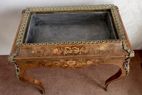 WALNUT PLANT STAND - ADDITIONAL PHOTO 3