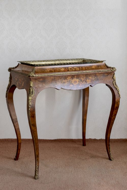 WALNUT PLANT STAND - ADDITIONAL PHOTO 8