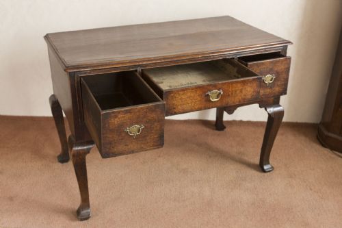 18TH CENTURY OAK LOWBOY - ADDITIONAL PHOTO 1