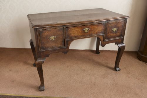 18TH CENTURY OAK LOWBOY - ADDITIONAL PHOTO 2