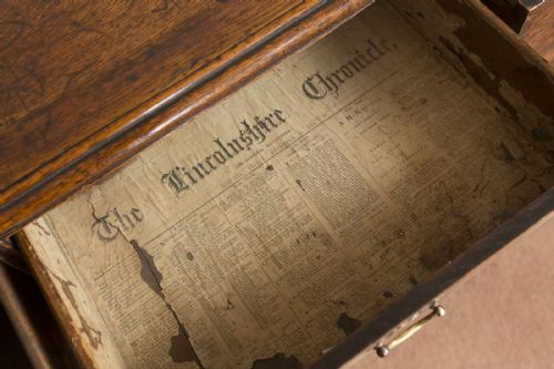 18TH CENTURY OAK LOWBOY - ADDITIONAL PHOTO 4