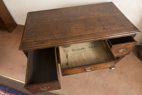 18TH CENTURY OAK LOWBOY - ADDITIONAL PHOTO 5