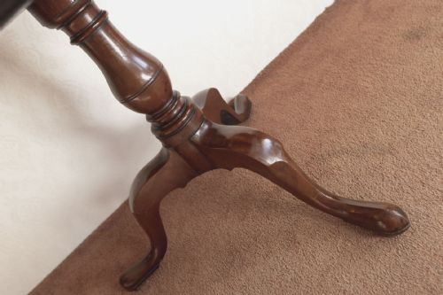 LATE 18TH CENTURY MAHOGANY THREE TIER DUMB WAITER - ADDITIONAL PHOTO 4