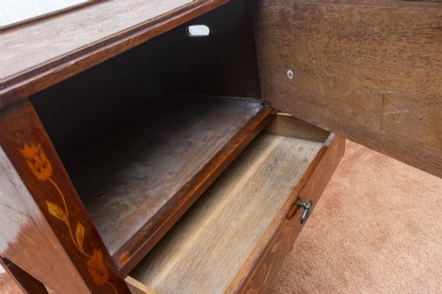 A VERY ATTRACTIVE EARLY 19TH CENTURY SIDE CABINET - ADDITIONAL PHOTO 7