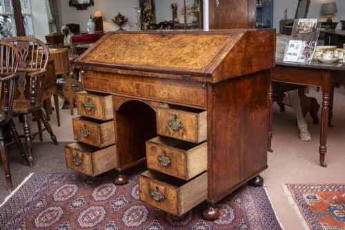 rare william and mary walnut writing desk - CATEGORY: ANTIQUE DESKS - DATED 1700